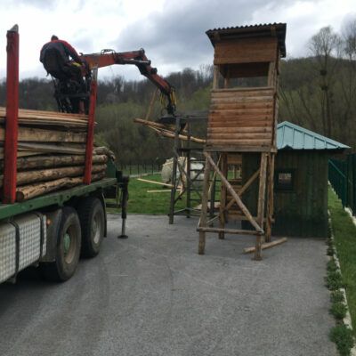 Bau der Hochsitze beim Revierplanung Seminar